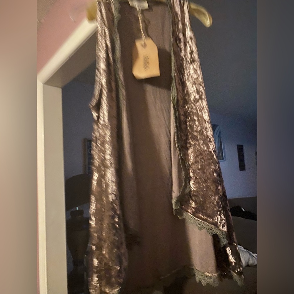 Velvet Shawl with Lace Trim